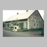 022-1141 Goldbach im Mai 1999. Das Wohn- und Geschaeftshaus Rogge nach dem Wiederaufbau.jpg